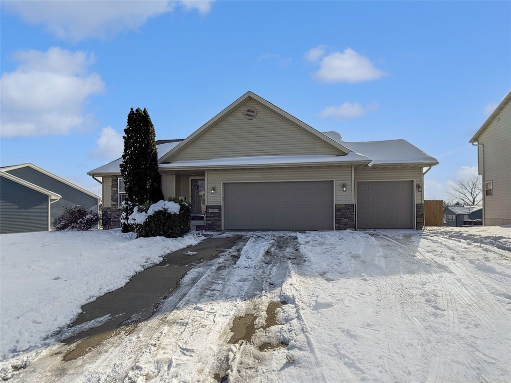 5135 Cypress Drive, Pleasant Hill, IA 50327