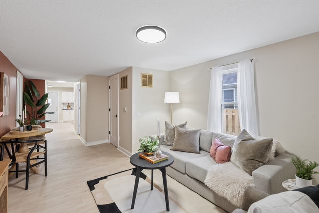 1431 E 19th Street, Des Moines, IA 50316