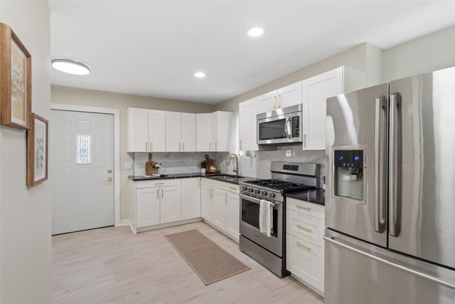 1431 E 19th Street, Des Moines, IA 50316