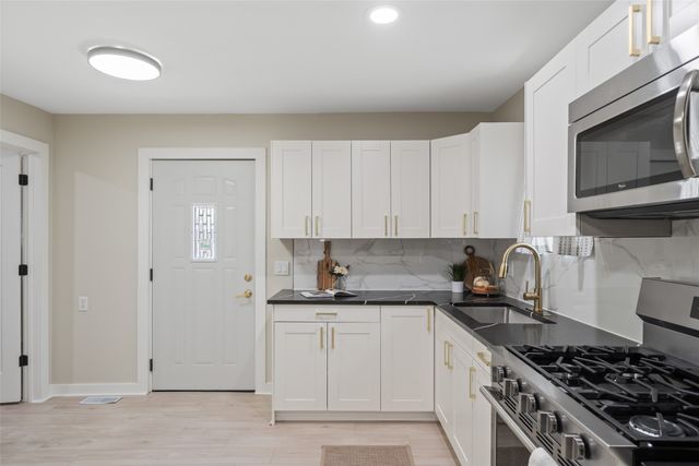 1431 E 19th Street, Des Moines, IA 50316