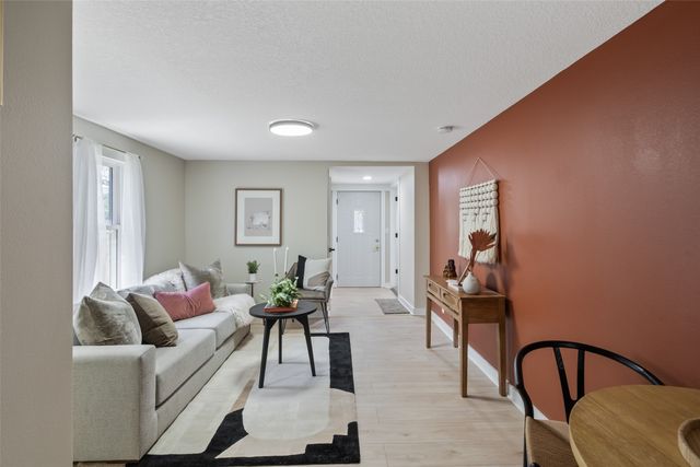 1431 E 19th Street, Des Moines, IA 50316