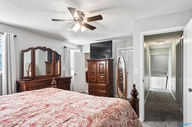 1201 Elm Circle, Albertville, AL 35950