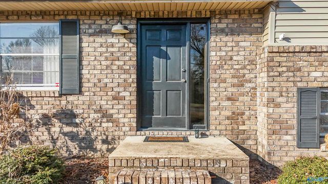 1201 Elm Circle, Albertville, AL 35950