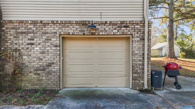 1201 Elm Circle, Albertville, AL 35950