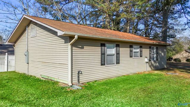 1201 Elm Circle, Albertville, AL 35950