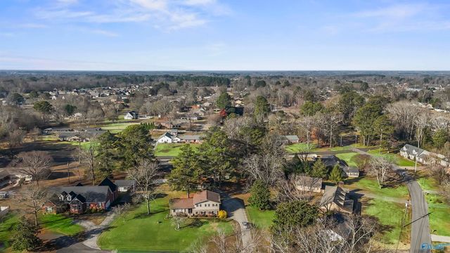 1201 Elm Circle, Albertville, AL 35950