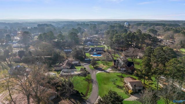 1201 Elm Circle, Albertville, AL 35950