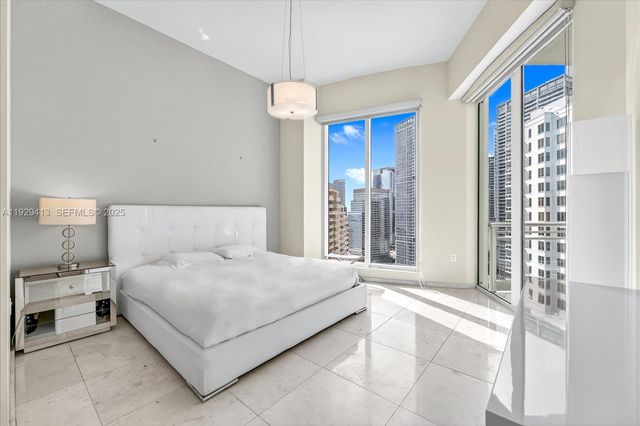 900 Brickell Key Blvd 2605, Miami, FL 33131