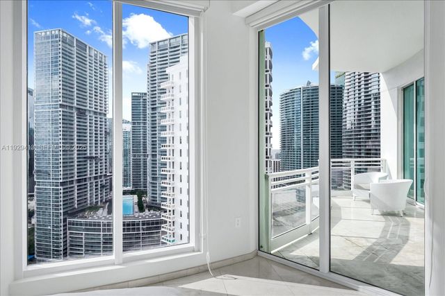 900 Brickell Key Blvd 2605, Miami, FL 33131