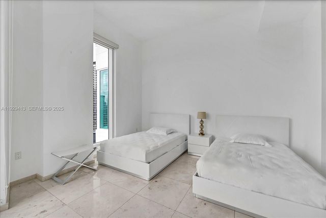 900 Brickell Key Blvd 2605, Miami, FL 33131