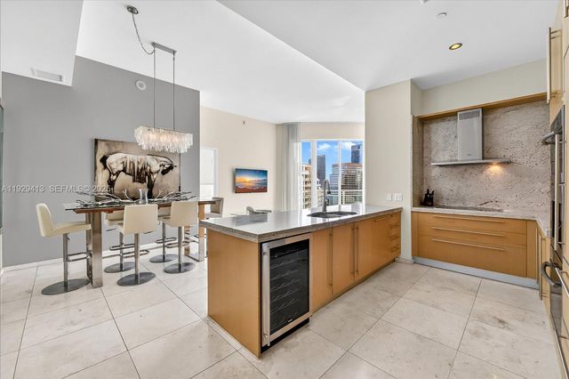 900 Brickell Key Blvd 2605, Miami, FL 33131