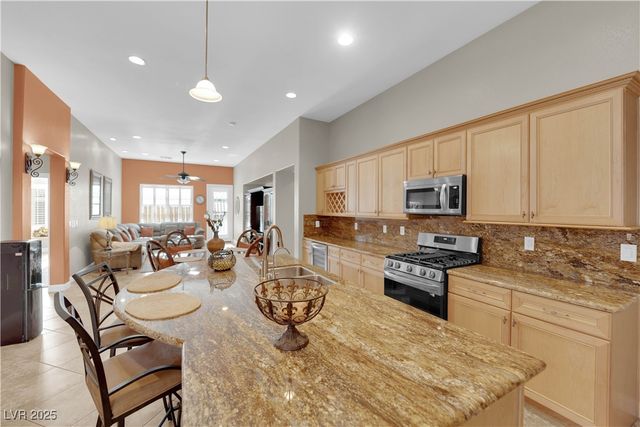 3829 Bracebridge Falls Avenue, North Las Vegas, NV 89085