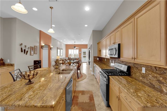 3829 Bracebridge Falls Avenue, North Las Vegas, NV 89085