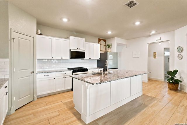 3892 Copper, Bulverde, TX 78163