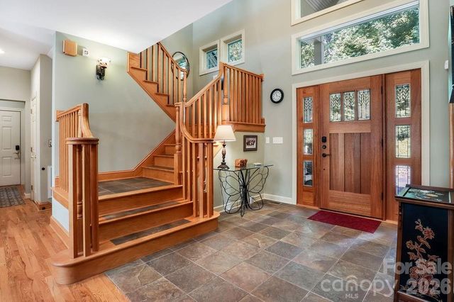 301 Gateway Drive, Hendersonville, NC 28739