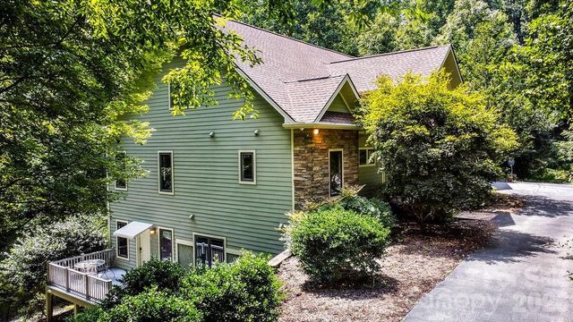 301 Gateway Drive, Hendersonville, NC 28739
