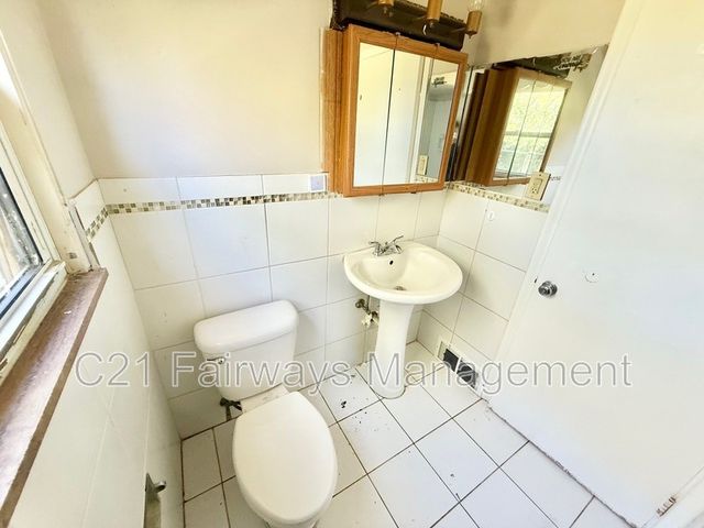 2527 Versailles Ave, Mckeesport, PA 15132