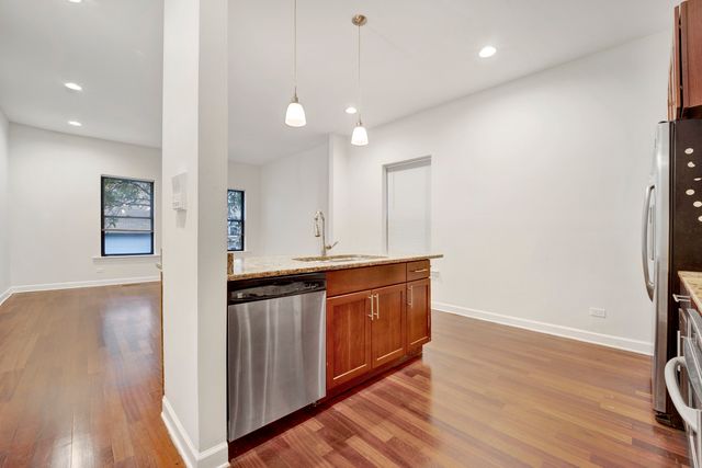 1010 W Dakin Street 1, Chicago, IL 60613