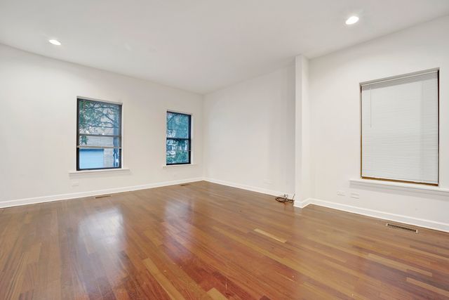 1010 W Dakin Street 1, Chicago, IL 60613