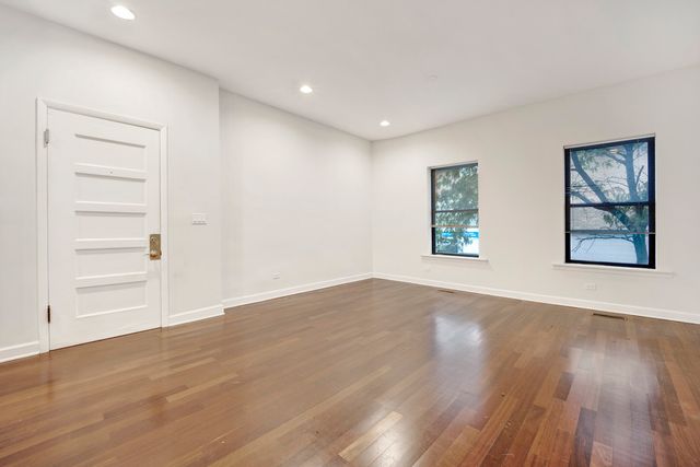 1010 W Dakin Street 1, Chicago, IL 60613