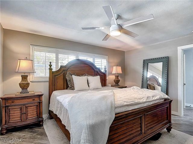 2818 SE 17th PL, Cape Coral, FL 33904