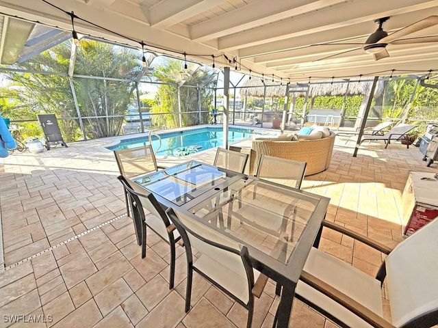 2818 SE 17th PL, Cape Coral, FL 33904