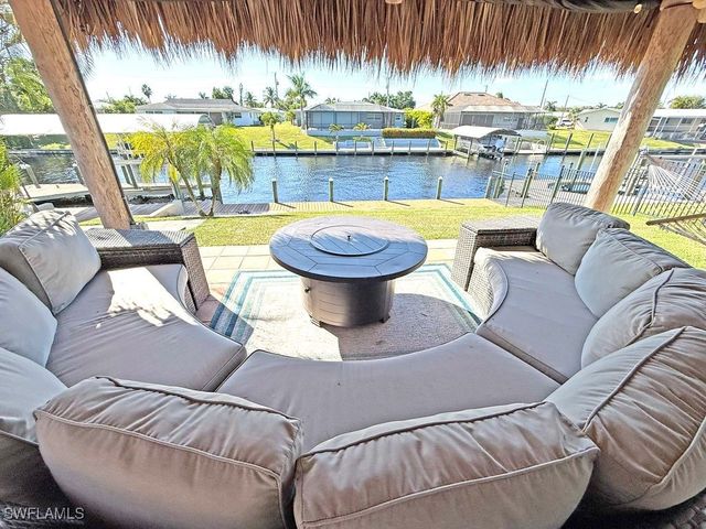 2818 SE 17th PL, Cape Coral, FL 33904