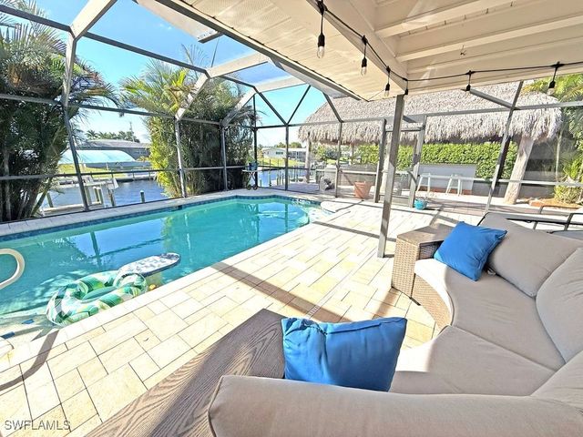 2818 SE 17th PL, Cape Coral, FL 33904