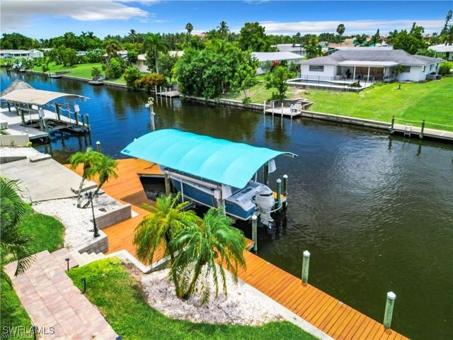 2818 SE 17th PL, Cape Coral, FL 33904