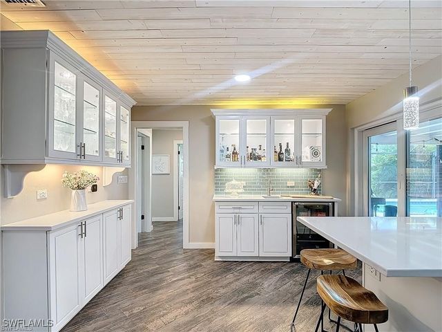 2818 SE 17th PL, Cape Coral, FL 33904