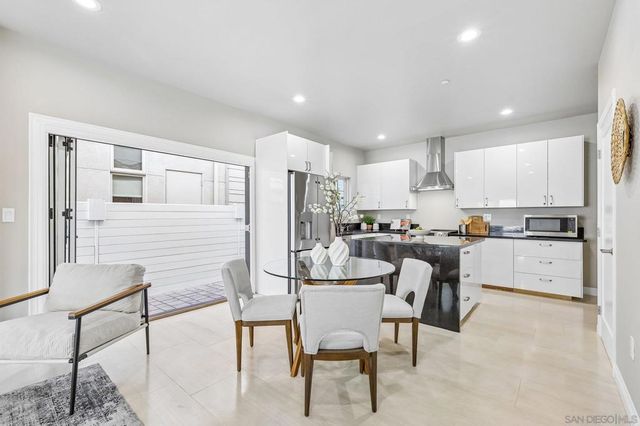 836 C Ave., Coronado, CA 92118