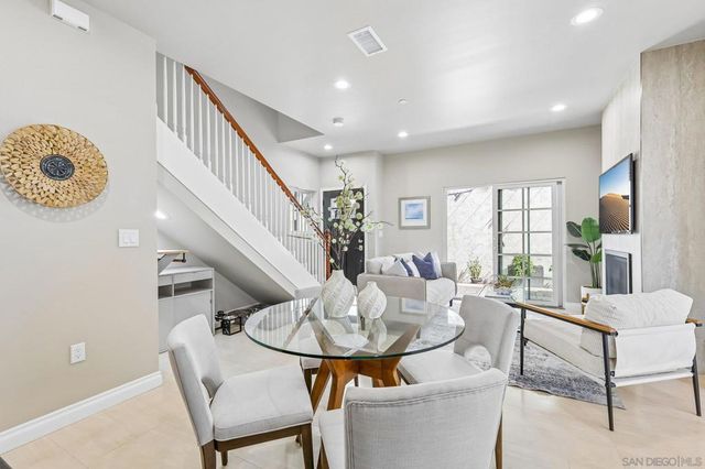 836 C Ave., Coronado, CA 92118