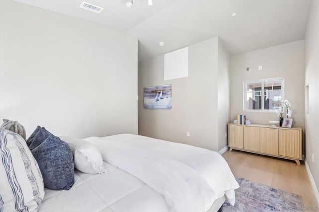 836 C Ave., Coronado, CA 92118