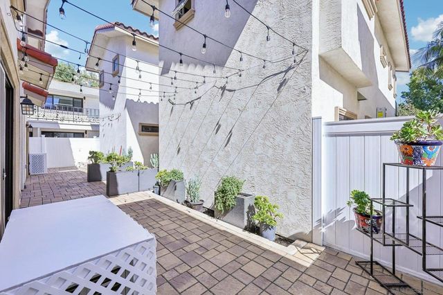 836 C Ave., Coronado, CA 92118