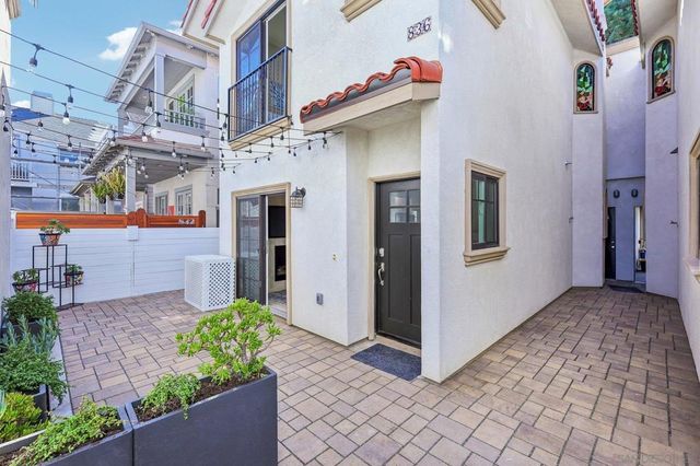 836 C Ave., Coronado, CA 92118