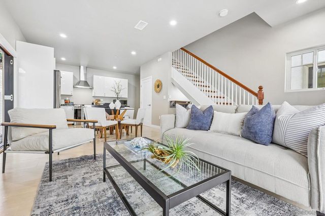 836 C Ave., Coronado, CA 92118