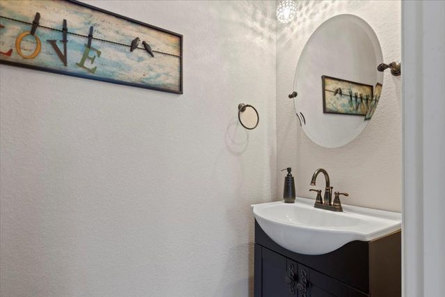 178 Pine Tree LOOP, Bastrop, TX 78602