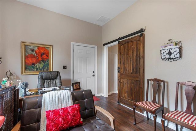 178 Pine Tree LOOP, Bastrop, TX 78602