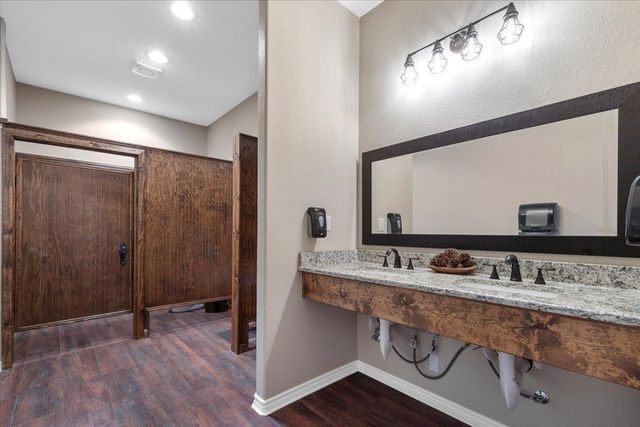 178 Pine Tree LOOP, Bastrop, TX 78602