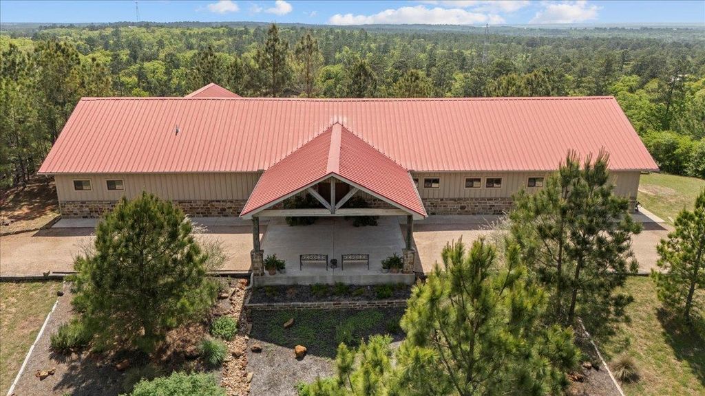 178 Pine Tree LOOP, Bastrop, TX 78602