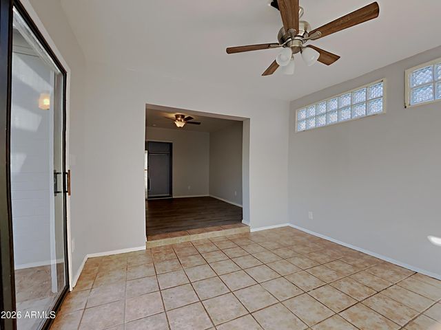 2440 E DAHLIA Drive, Phoenix, AZ 85032