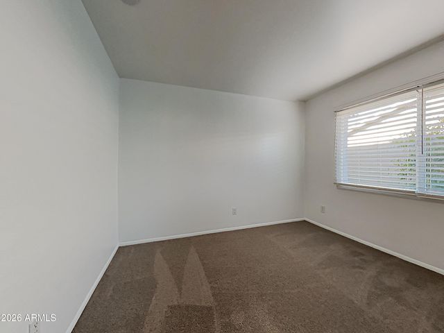 2440 E DAHLIA Drive, Phoenix, AZ 85032