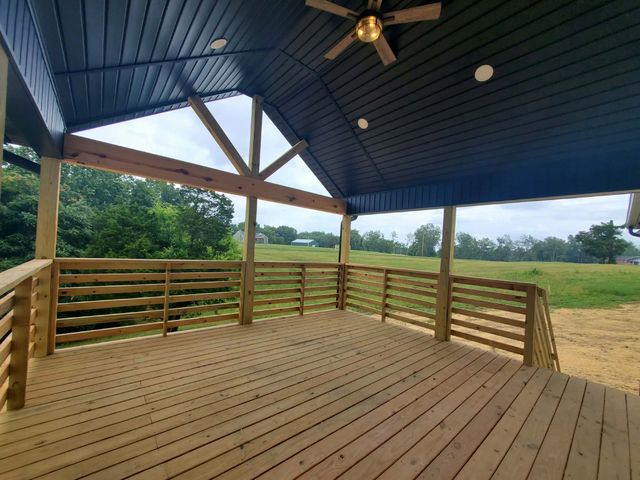 7208 Carthage Rd, Pleasant Shade, TN 37145