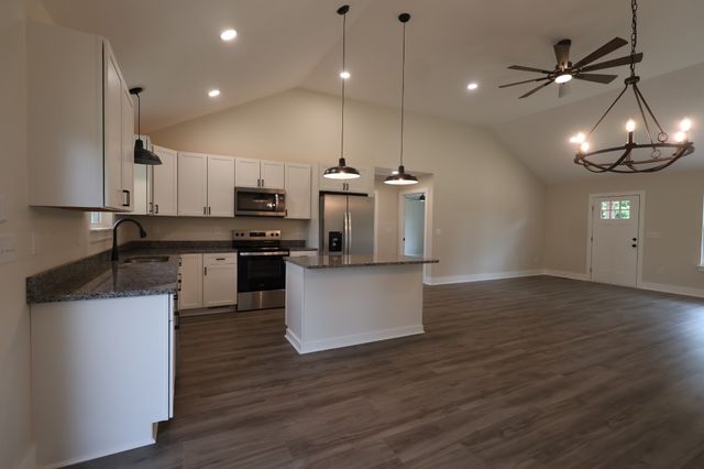 7208 Carthage Rd, Pleasant Shade, TN 37145