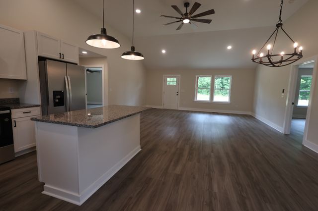 7208 Carthage Rd, Pleasant Shade, TN 37145