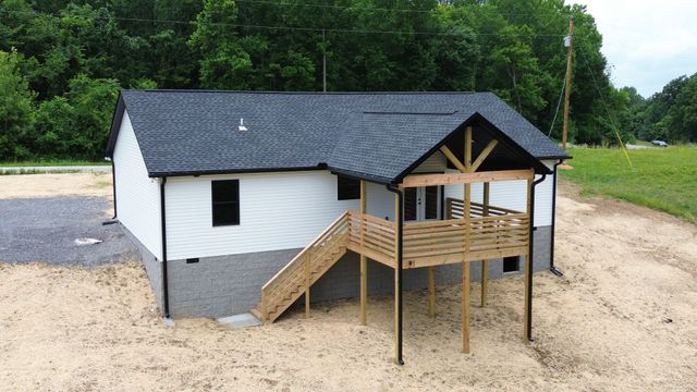 7208 Carthage Rd, Pleasant Shade, TN 37145