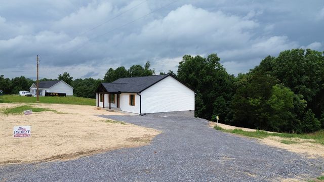 7208 Carthage Rd, Pleasant Shade, TN 37145