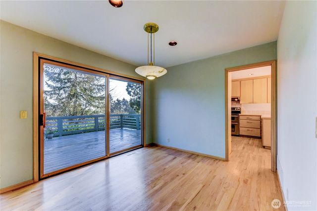 15728 NE 61st Ct, Redmond, WA 98052