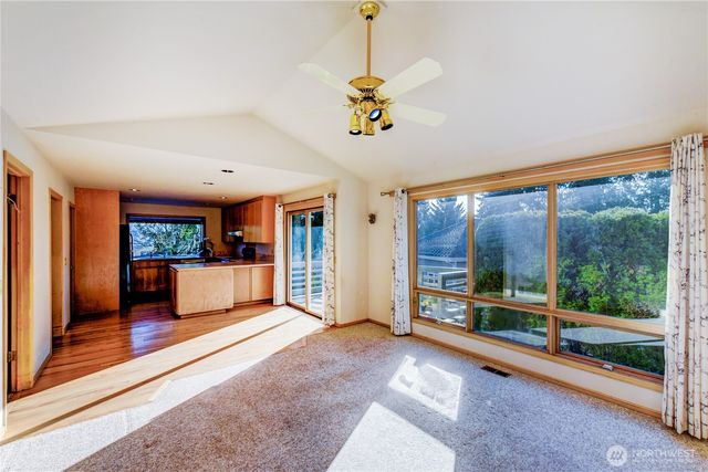 15728 NE 61st Ct, Redmond, WA 98052