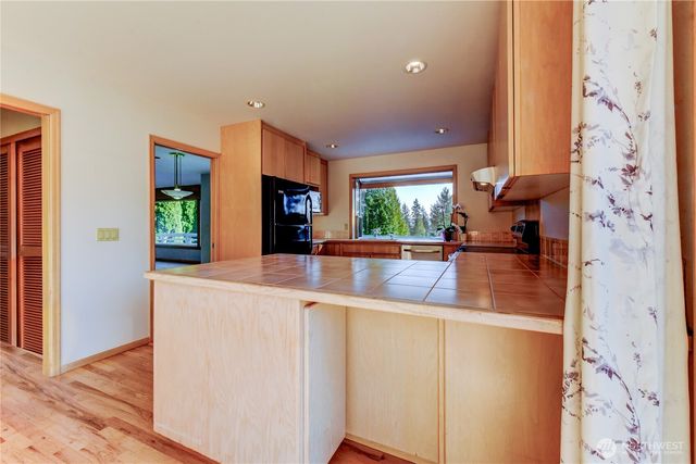 15728 NE 61st Ct, Redmond, WA 98052